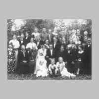 028-0116 25. September 1936 in Gross Keylau. Fritz Spieh jun. heiratet seine Frau Gertrud. Hier die Hochzeitsgesellschaft.jpg